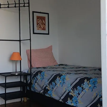 João 4 Quarto em Acomodações Particulares